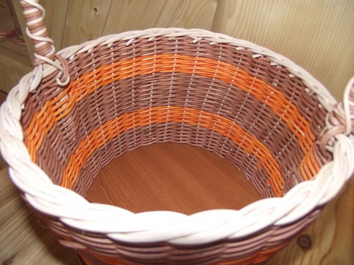 Hnědooranžový košík — foto 3