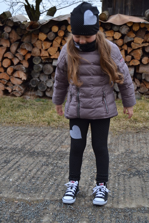 Čepička ...černý puntík — foto 2