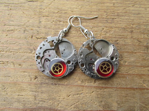 Steampunkové naušnice - červené — foto 2
