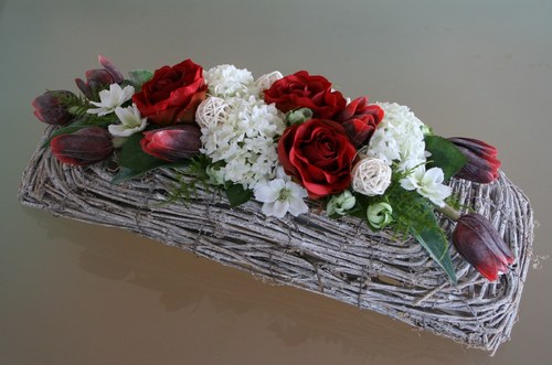 Dekorace s tulipány a růžemi — foto 6
