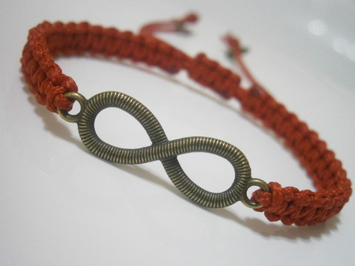 Infinity náramek červený - oboustranný (macramé) — foto 3