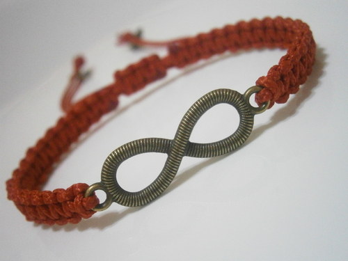 Infinity náramek červený - oboustranný (macramé) — foto 4