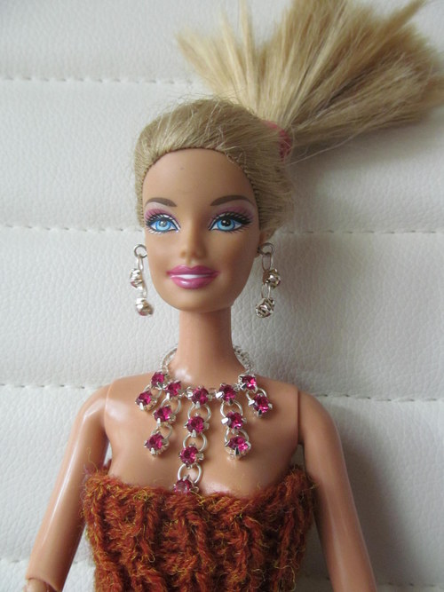 Elegantní souprava pro Barbie — foto 4