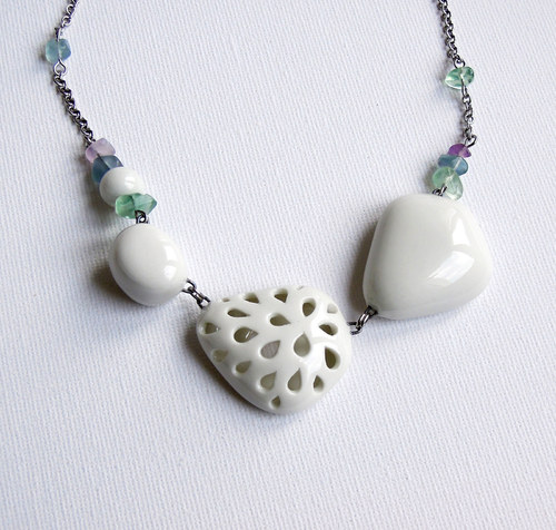 Fay (porcelánový náhrdelník) — foto 3