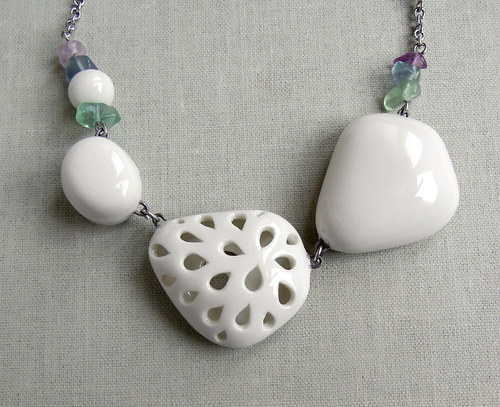 Fay (porcelánový náhrdelník) — foto 5