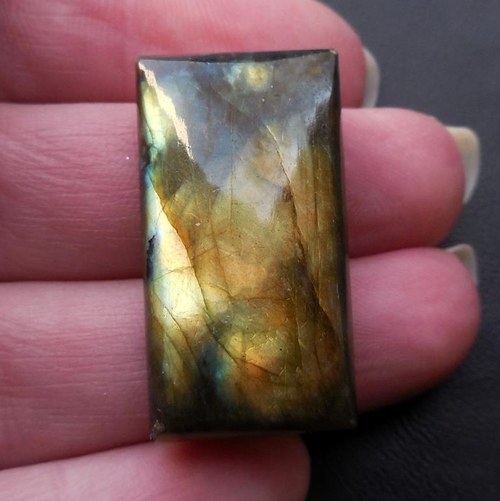 Labradorit - kabošon (32 x 17 x 8 mm) — foto 2