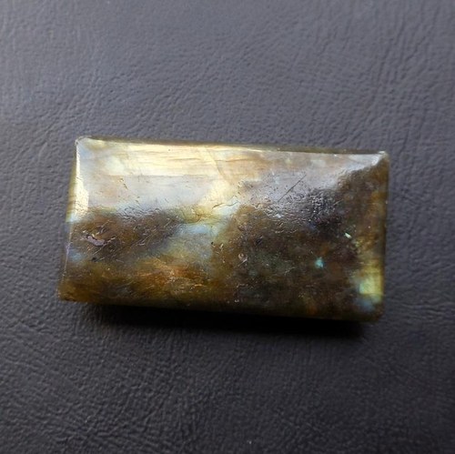 Labradorit - kabošon (32 x 17 x 8 mm) — foto 4