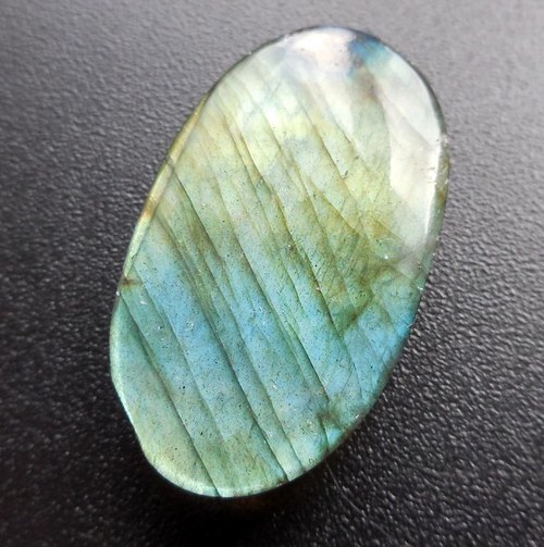 Labradorit - kabošon (32 x 17 x 7 mm) — foto 6
