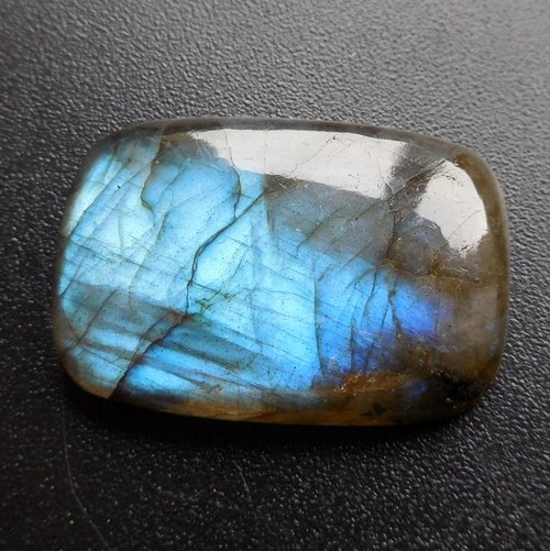 Labradorit - kabošon (29 x 18 x 4 mm) — foto 2