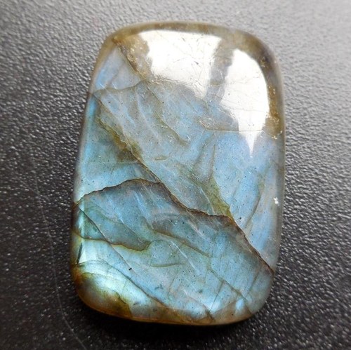 Labradorit - kabošon (29 x 18 x 4 mm) — foto 4