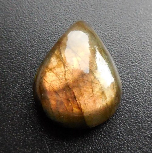 Labradorit - kabošon (24 x 19 x 7 mm) — foto 5