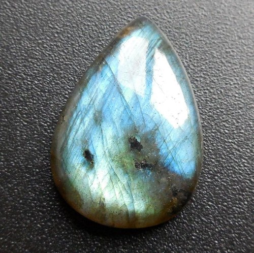 Labradorit - kabošon (27x 18 x 6 mm) — foto 3