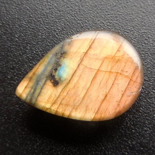Labradorit - kabošon (23 x 17 x 7 mm) — foto 6