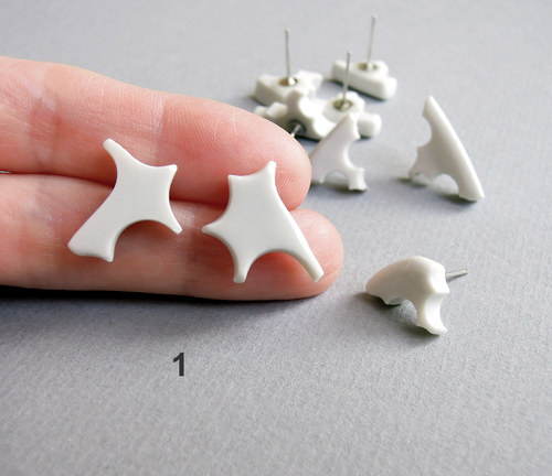 Kousek porcelánu (náušnice) — foto 2