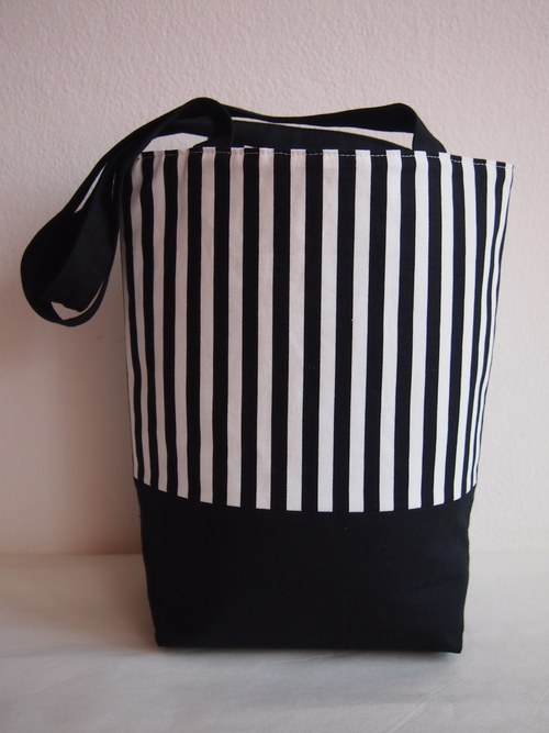 Black and white stripes — foto 2