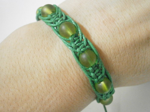 Zelený náramek (macramé) — foto 5