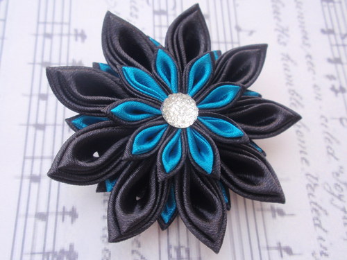 Brož Black and turquoise — foto 2