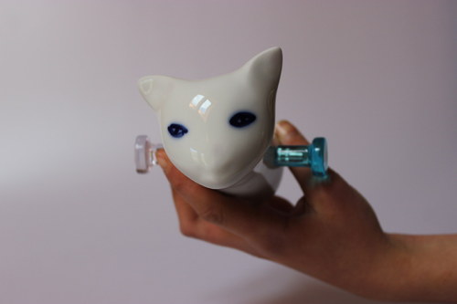 Porcelánový věšák — foto 3
