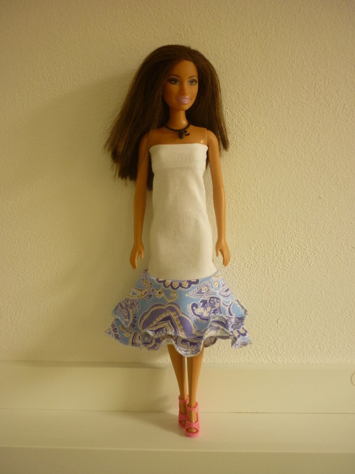 Šaty na panenku Barbie — foto 2