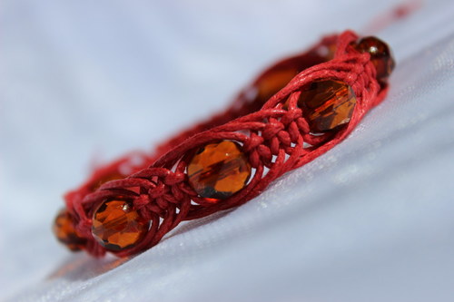 Červenohnědý.. Náramek macramé — foto 4