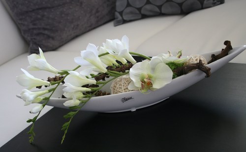 Lodička s fréziemi a orchidejemi — foto 3