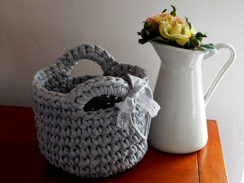 Háčkovaný košík II. (šedá) — foto 3