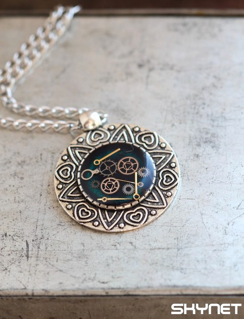 Barevný amulet — foto 2