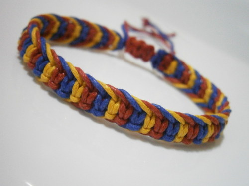 "Pro fanoušky" - unisex náramek (macramé) — foto 3