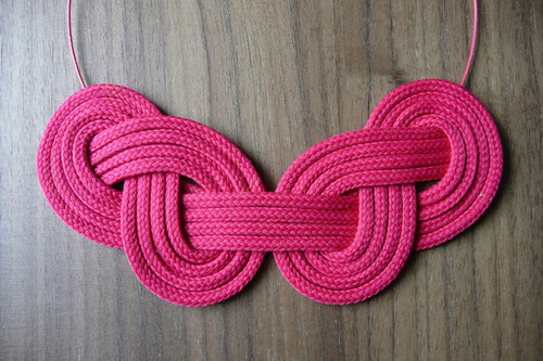 Náhrdelník Loop Dark Pink — foto 3