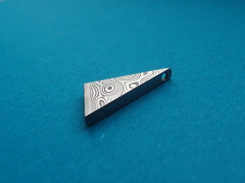 Damasteel Přívěsek Triangl II — foto 2