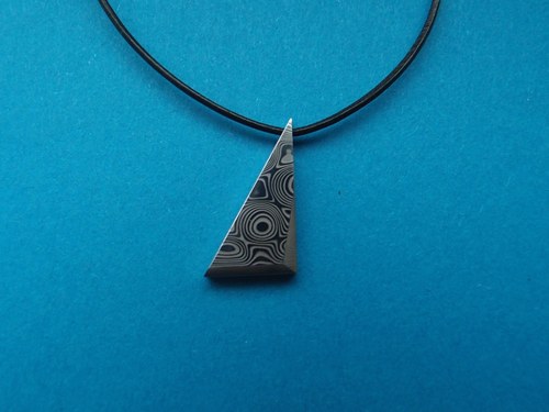 Damasteel Přívěsek Triangl II — foto 5