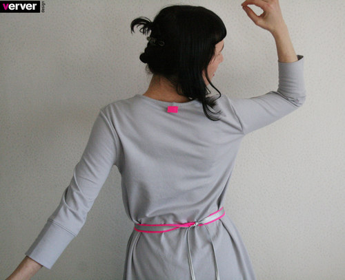 Šaty šedé "neon" (S-M) — foto 4