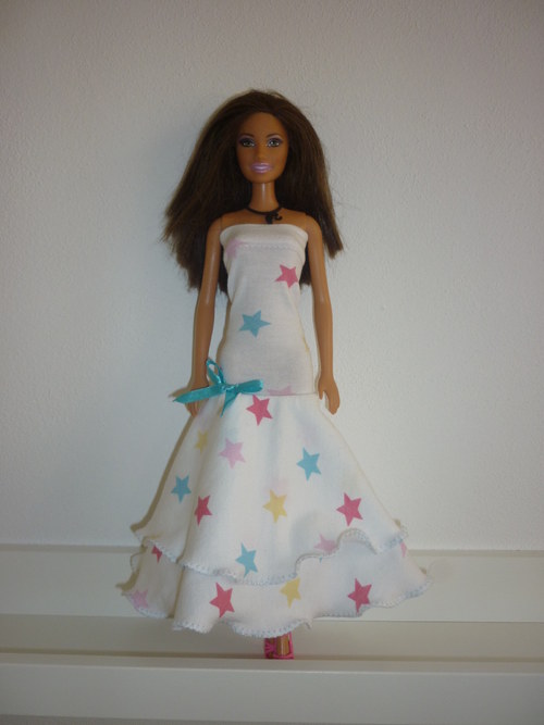 Šaty na panenku Barbie — foto 2