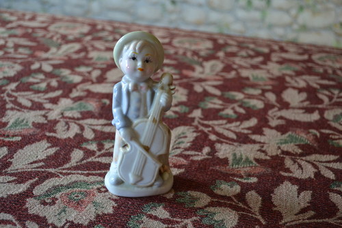 Malý muzikant- porcelánová soška — foto 5