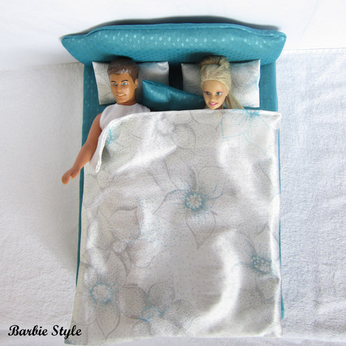 Postýlka pro panenky typu barbie — foto 5