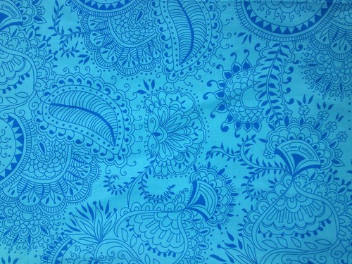 Modrý šátek s ornamenty — foto 4