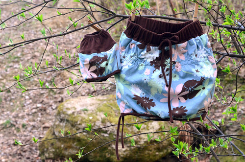 Sukýnka 4-8 let, a navíc pro panenku — foto 2