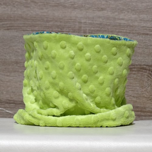 Nákrčník zelené paisley — foto 2