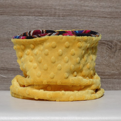 Nákrčník mango kostičky — foto 2