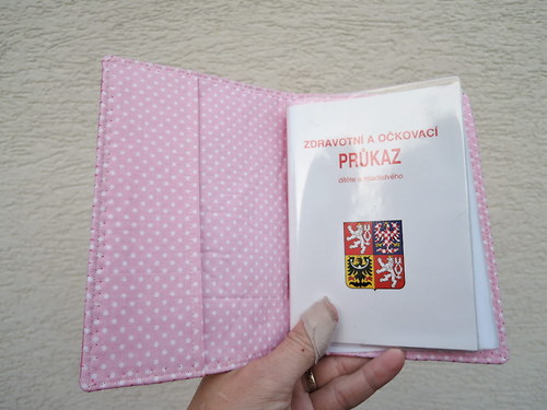Obal na očkovací průkaz - Gorjuss a kočka — foto 5