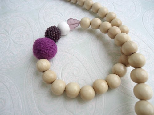 Dřevěné korále ... lavender — foto 3