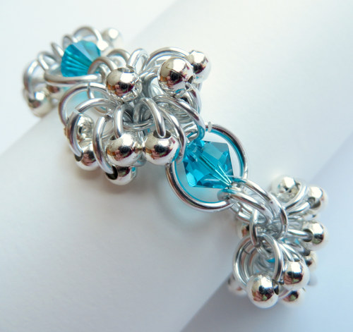 Střapatý náramek se Swarovski — foto 2