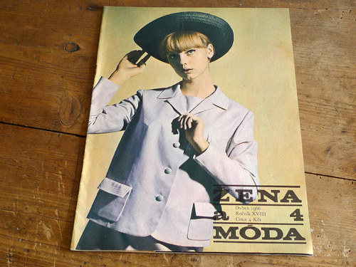 ŽENA a MÓDA ... módní časopis ... 4/1966 — foto 2