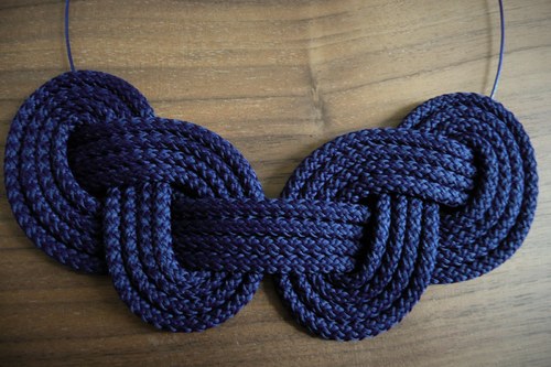 Náhrdelník Loop Dark Navy — foto 2