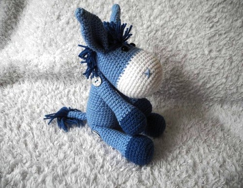 Háčkovaný oslík (24 cm) — foto 3