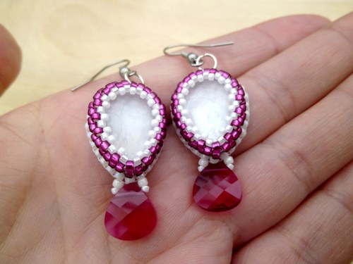 Náušnice Ruby Ice Drops obšívané korálky — foto 6