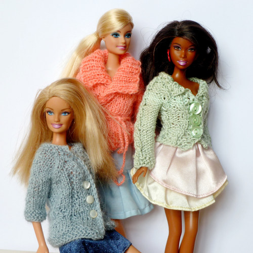 Zavinovací svetřík pro Barbie — foto 2