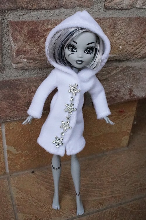 Sněhový kabátek pro Monster High — foto 3