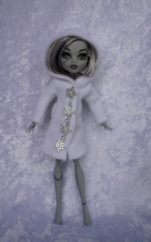 Sněhový kabátek pro Monster High — foto 4