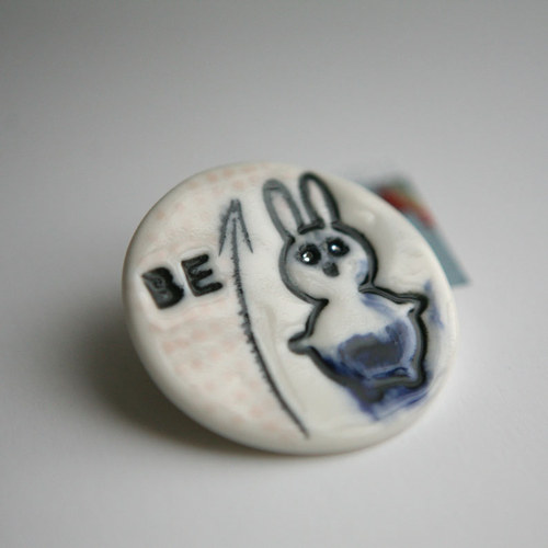 Be my Karel.... (porcelánová brož) — foto 4
